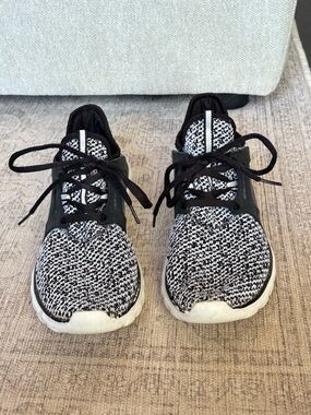 Champion Black and White Knit Sneakers Size 10